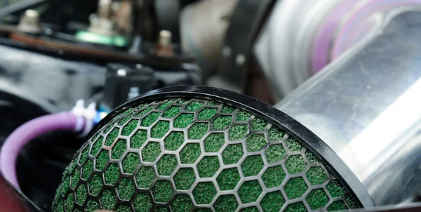 Filtre à air voiture zéro résistance. élément d'une voiture de sport tuning. photo tonique . — Photo