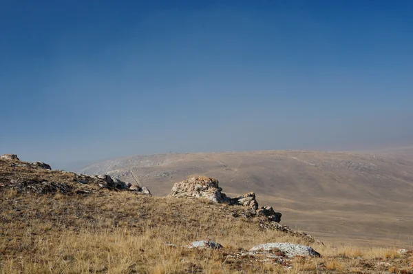 Güzel Dağlar Manzara Mavi Gökyüzü Ile — Stok fotoğraf