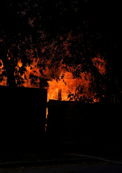 火の上の家 — ストック写真