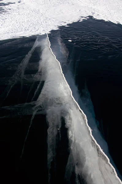 Lago de inverno Baikal — Fotografia de Stock