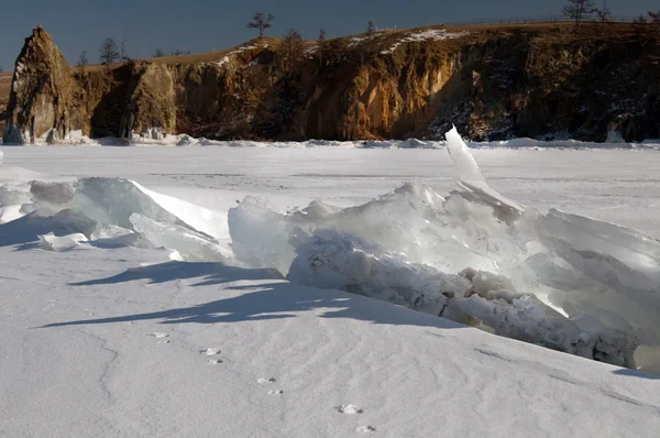 Hielo en la superficie del lago Baikal . —  Fotos de Stock