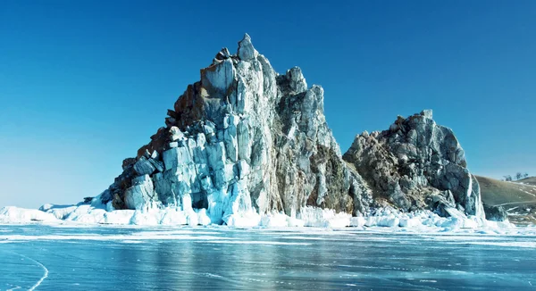 Cape Burhan a Olkhon island nyugati partján. Bajkál-tó. — Stock Fotó