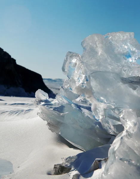 Fagyasztott jeges repedt víz — Stock Fotó
