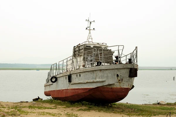 Eski paslı gemi. Fotoğrafı tonlama kullanılan — Stok fotoğraf