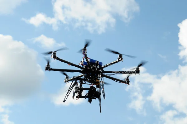 octocopter drone uçuş, dijital fotoğraf makinesi ile kullanılan ve fotoğraf tonlama