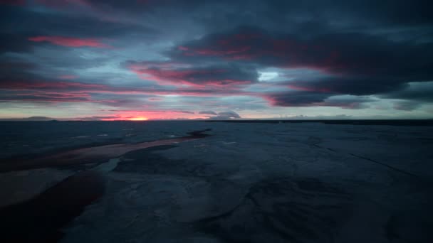 Naplemente az Antarktiszon gyönyörű kilátás a jégre — Stock videók