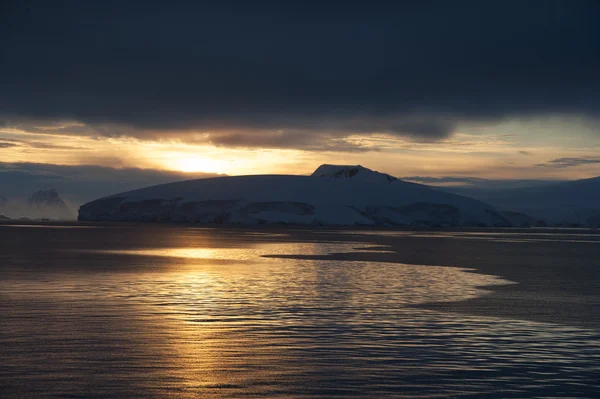 Sonnenuntergang in der Antarktis — Stockfoto