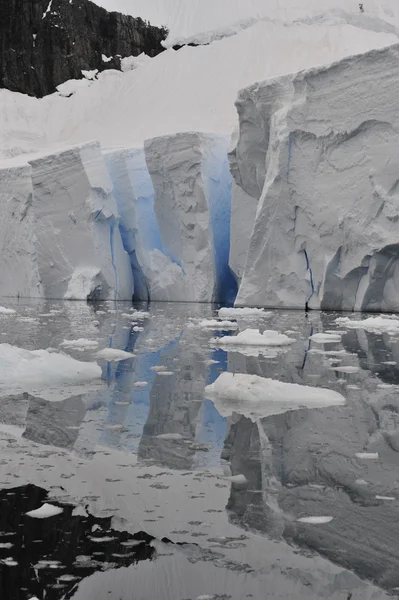 Icebergs em antártica — Fotografia de Stock