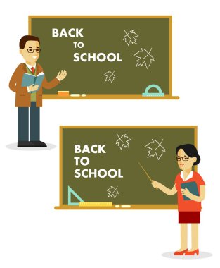 Farklı okul öğretmenleri yakınındaki düz stilde yazı tahtası