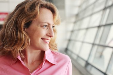 Güzel bir kadının portresi