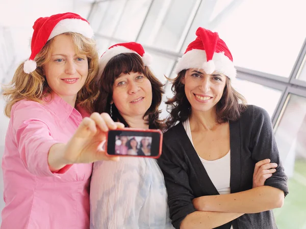 Femmes portant un chapeau de Noël — Photo