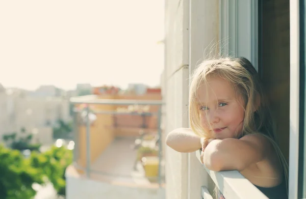 Portrait of happy girl — Stock Photo, Image