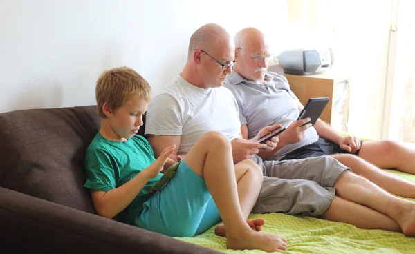 Vater, Großvater und Sohn — Stockfoto