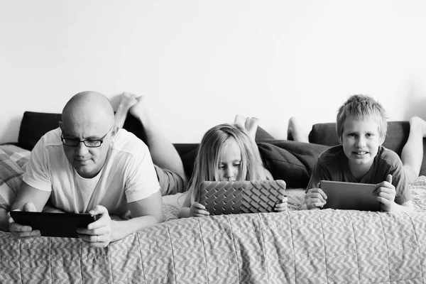 Father with two kids — Stock Photo, Image