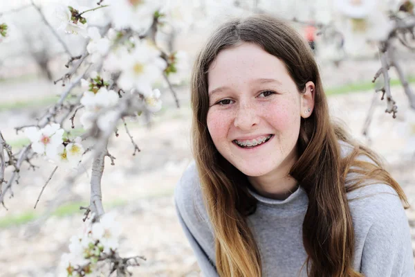 Outdoor Close Ritratto Adolescente Anni Ragazza — Foto Stock