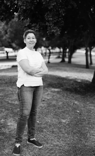 Retrato Aire Libre Mujer Años — Foto de Stock