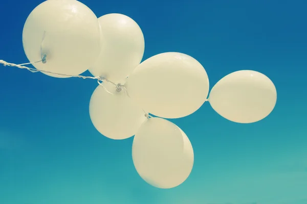 Witte balonnen — Stockfoto