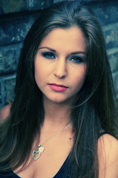 Brunette teenage girl — Stock Photo, Image