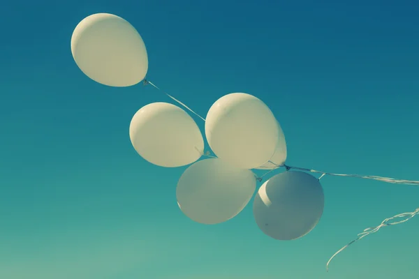 Witte balonnen — Stockfoto