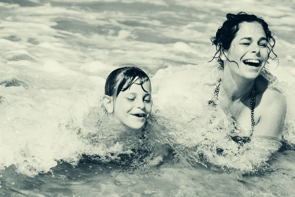 Mother and daughter — Stock Photo, Image