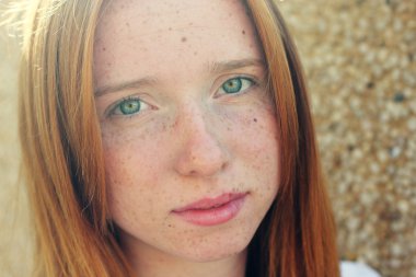 güzel genç Kızıl saçlı kız