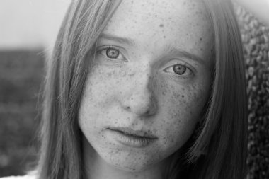 güzel genç Kızıl saçlı kız