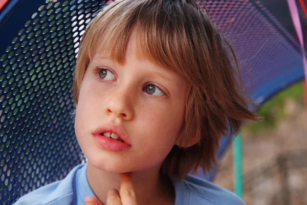 Bonito menino de 6 anos — Fotografia de Stock