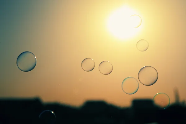 Zeepbellen in de lucht — Stockfoto