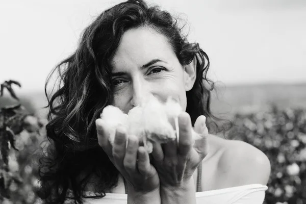 Woman holding natural cotton — Stock Photo, Image