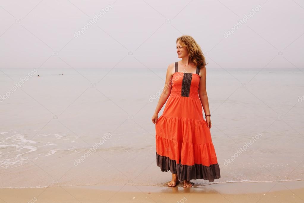 Bilder von schönen frauen am strand