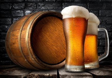 Bira ve tahta fıçı