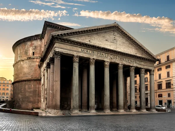 Panteão em Roma ao nascer do sol — Fotografia de Stock