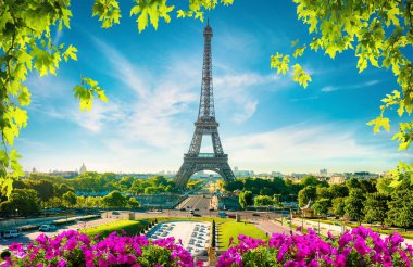 Paris 'te bahar günü