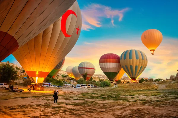 Heißluftballons am Start — Stockfoto