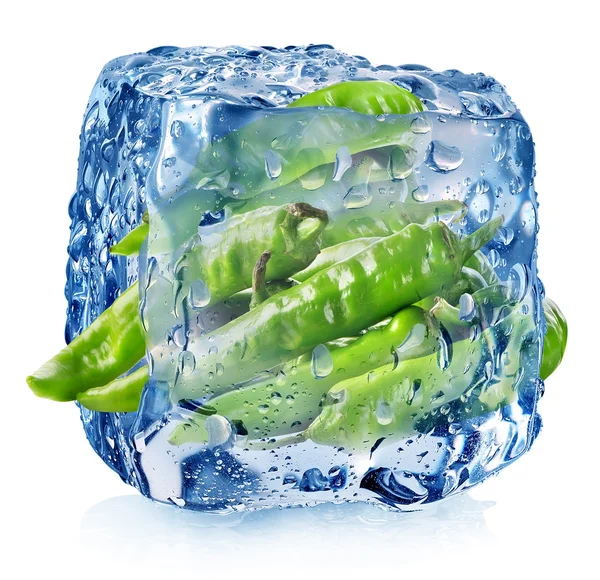 Pimienta en cubo de hielo — Foto de Stock