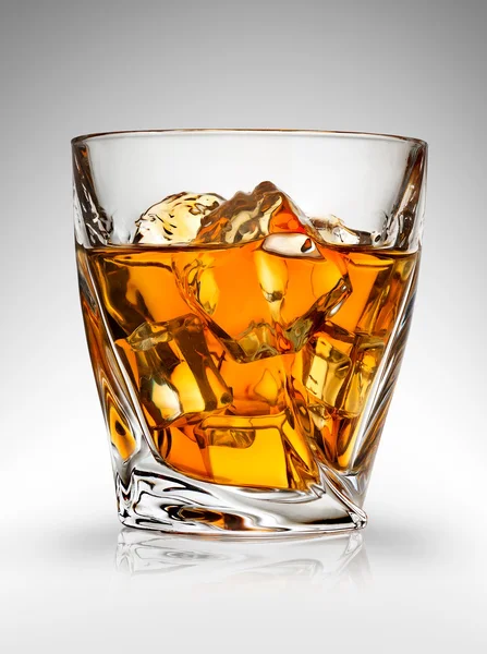 Whisky na šedé — Stock fotografie