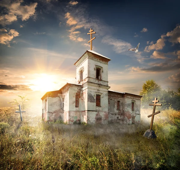 Övergivna kyrkan — Stockfoto
