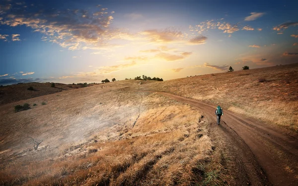 Dağlara hiking — Stok fotoğraf