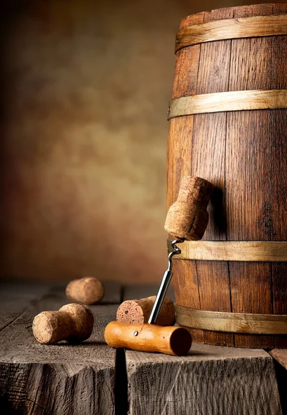 Cask and corkscrew — Stock Photo, Image