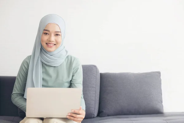 Portrait Young Happy Muslim Woman Hijab Working Home Using Laptop — Stock Photo, Image