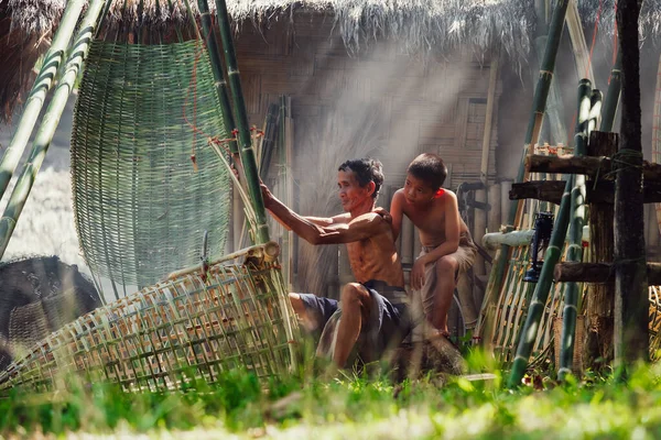Thailand Father Son Making Bamboo Baskets Fishing Gear Hand Thailand — Stock Fotó