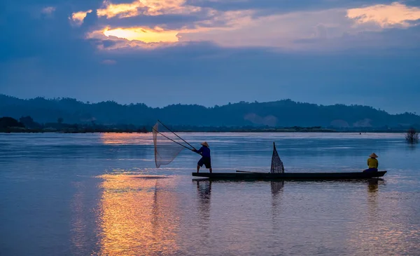 Early Morning Sunrise Asian Fisherman Wooden Boat Casts Net Catching — Stock Fotó