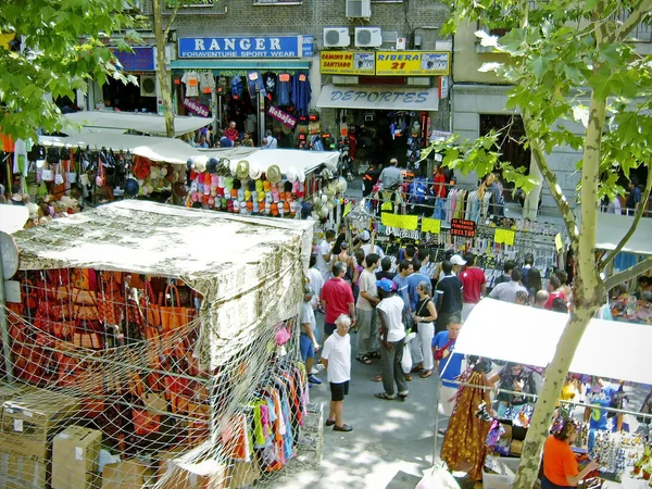 Mercado de pulgas en Madrid — Foto de Stock