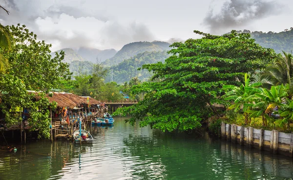 Рыбацкая деревня Юго-Восточной Азии . — стоковое фото