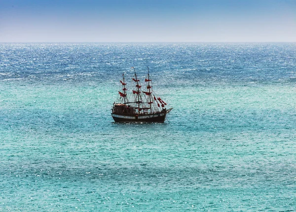 Oude schip zeilen — Stockfoto