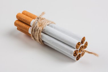 Sigara ile yapımı bir bomba