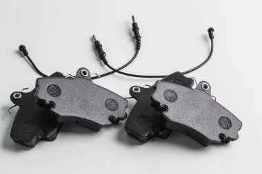 Yeni otomatik fren balataları 