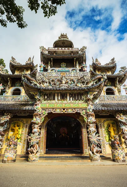 Linh Phuoc pagoda, Vietnam. — Stock Photo, Image