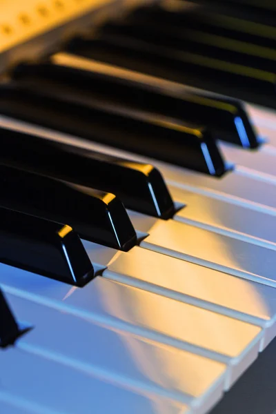 Lato tasti pianoforte — Foto Stock