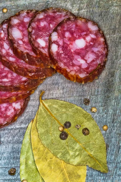 Saucisse fumée tranchée — Photo